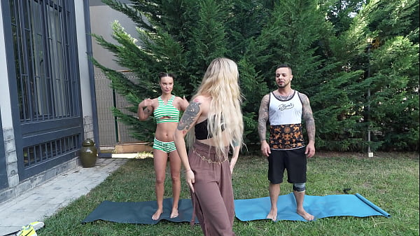 Yoga with two chicks ends in hardcore 3some