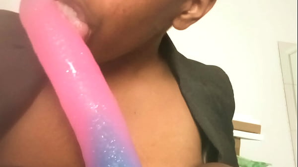 I'll suck this dildo like it's you 