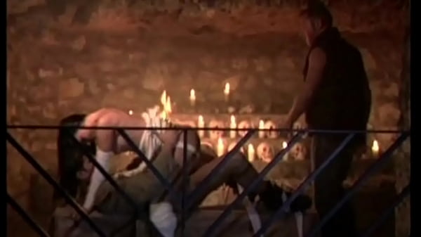 Anal fistin and 2 cocks to make laura angel cum 