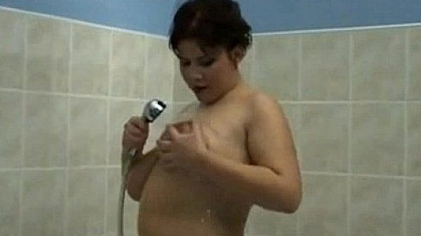 Nonton Horny Fat Chubby Teen Playing With Her Shaven Wet Pink Pussy thumbnail