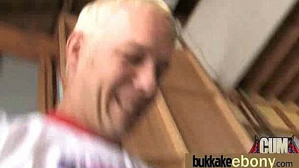 Nonton Ebony Gets Group Cumshots 12 thumbnail