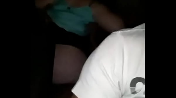 Hotwife no banco de tr&aacute_s