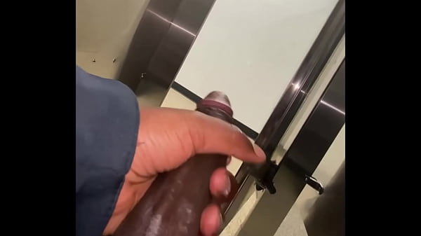 Play MP4 - Cumshot In Womens Publc Restroom &lpar;Open Door&rpar;