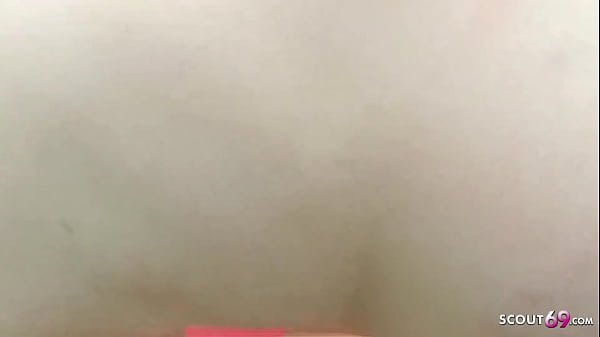 Play MP4 - Deutsche Milchtitten Strassenhure und Oma bei AO Gangbang Party