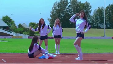 LOONA 1/3 - YOU AND ME TOGETHER