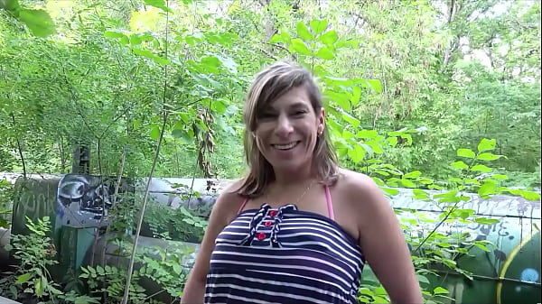 GERMAN SCOUT Reife_Türkin_Farah in Berlin_an Lost_Place extrem versaut gefickt