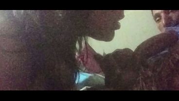 RICO CON ESTA MUJER HELADITOS