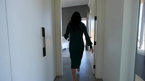 My friend's step mom CHEATS on her husband with me - Cami Strella x Lev Lieben 