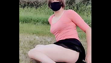 Annemieke Dressed And Caught By Passing People In Public Park thumbnail