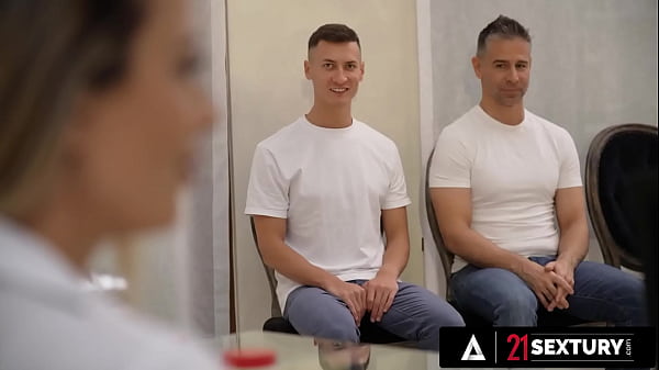 Play MP4 - 21 SEXTURY - Gorgeous Shalina Devine Loves Helping Males In The Sperm Donor Office FULL SCENE