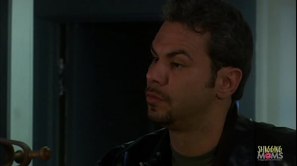 Play MP4 - Her milf pussy was cumming even during fingering but it exploded during anal sex