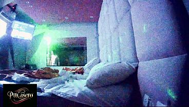 Play MP4 - HIDDEN CAM&colon; 12 Minutos "Espiando" en el Hotel &lpar;Ducha   Vestirse&rpar;