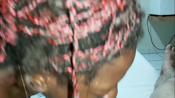 Negra Afro &eacute;bano Teen Que La Conoc&iacute; Le Encanta Culear Con Hombres Maduros thumbnail