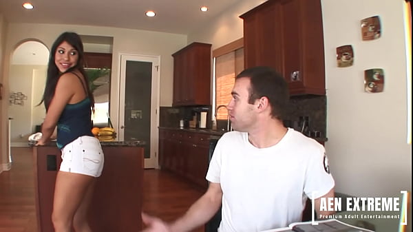 Play MP4 - Laurie Vargas gets her Latina ass fucked hard