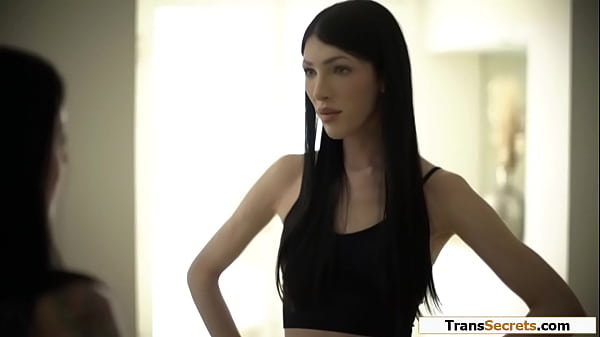 My small tits shemale stepmom agrees to teach me how to kiss.We didnt expect to enjoy it so much and the brunette tgirl lets me suck her trans dick 