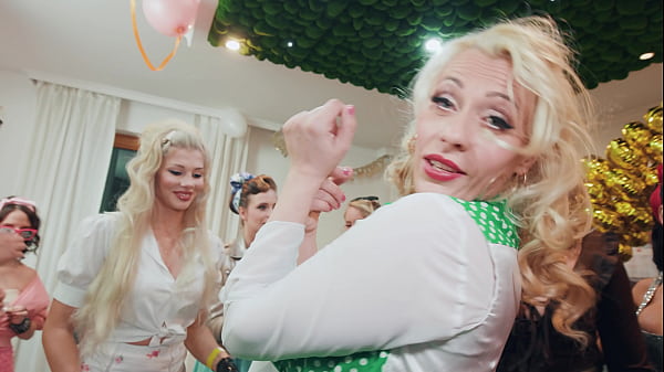 Nonton Title Project Rockabilly Bb 45! Brittany Bardot&rsquo;s Birthday Party thumbnail