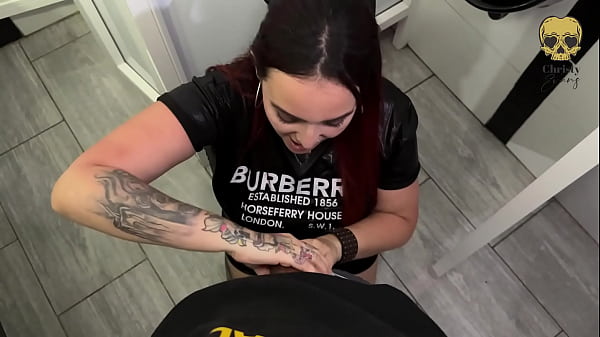 Play MP4 - I meet a cute guy in a bar and I fuck him in the bathroom