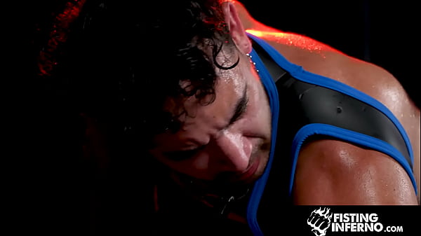 Play MP4 - Horned Up Hairy Top Facefucks & Fist Slutty Jock - Zac Snow&comma; Mike Masterson - FistingInferno