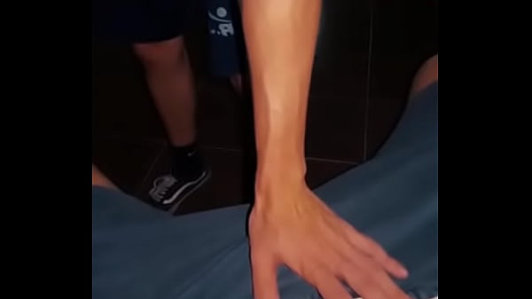 Play MP4 - LLEGA MAREADO DE COPAS MI COMPIS ME FOLLA EL CULO COMO PUTIS