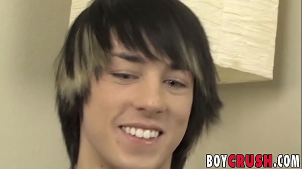 Play MP4 - Adorable emo twink Bailey Stuart cums while jerking off solo