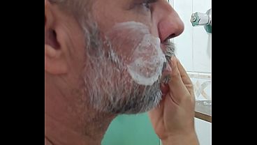 Sr Carmona fazendo a barba peladao video thumbnail