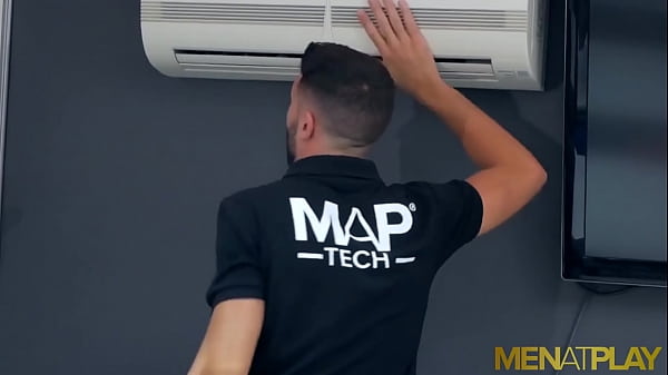 Play MP4 - MENATPLAY Suited Gay Emir Boscattoo Seduces Hugo Castellano