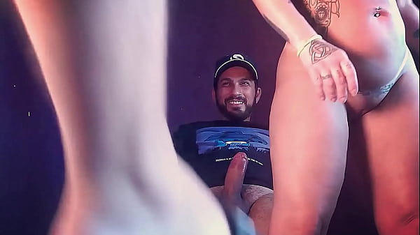 Play MP4 - Na varanda levando no cu