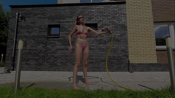 Nonton Pink Bikini And Hose! thumbnail