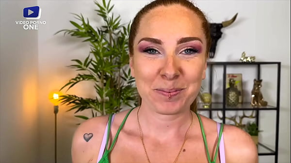 Nonton Sa Premi&egrave;re Baise Devant La Cam&eacute;ra, On Ne Peut Pas Dire Qu'elle N'aime Pas La Baise ! thumbnail