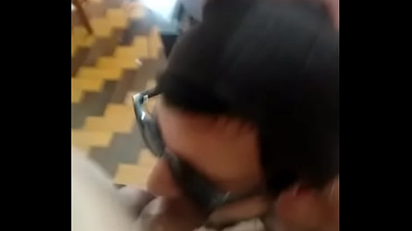 Play MP4 - Puto engasgando na minha rola