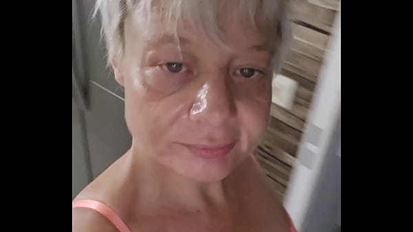 Nonton Bonjour Mon Ch&eacute;ri J'esp&egrave;re Que Je Te Pla&icirc;t Toujours thumbnail