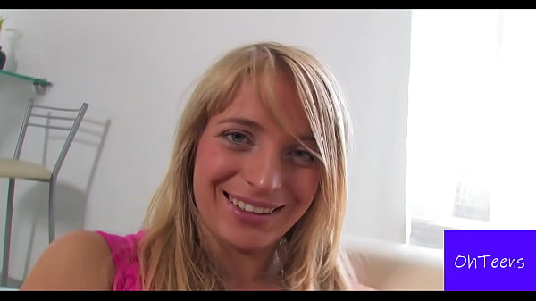 Nonton Teen Threesome In The Office Free Video thumbnail