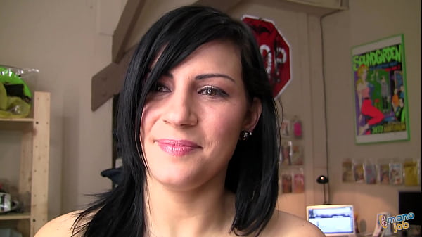 Tori Lux finishes the job for a massive blast of_sperm to_her pretty face!