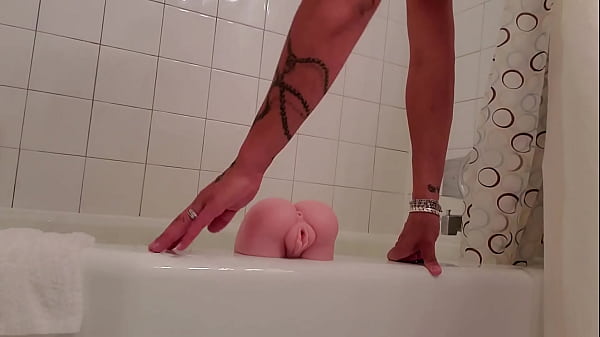 Nonton Un Peu De Plaisir Emy Angel thumbnail