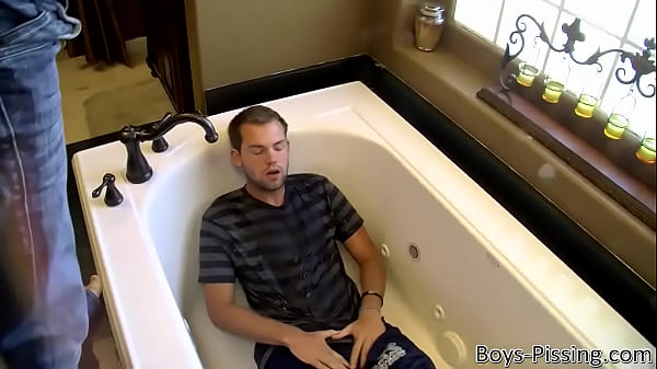 Play MP4 - Cute bottom gay Preston Ettinger peed on and fucked in orgy