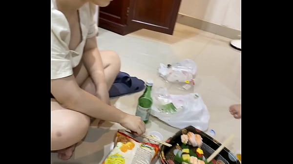 Con bạn v&uacute; to th&iacute;ch thả r&ocirc;ng 