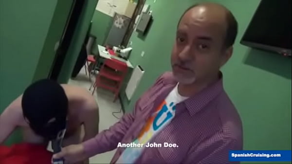 Papis Latinos cogiendo 