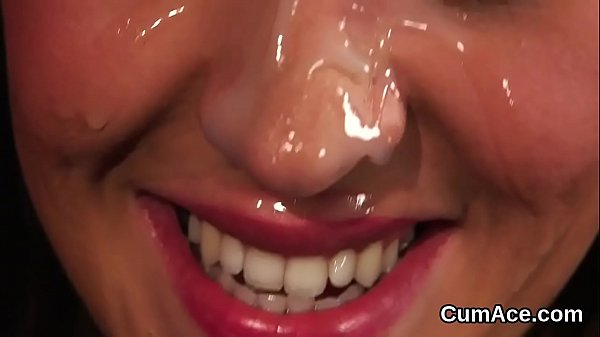 Flirty idol gets cumshot on her facesucking all the sperm