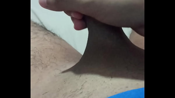 Joven masturbando se viene rico 