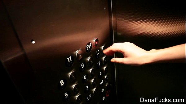 Play MP4 - Dana DeArmond goes on anal date