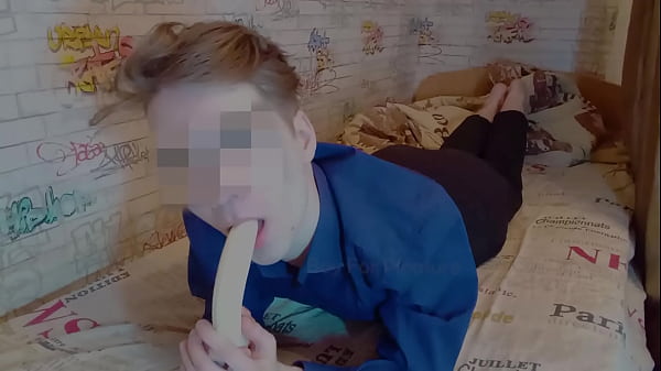 Play MP4 - Just guide how to eat &lpar;suck&rpar; banana &lpar;blowjob&comma; deepthroat&rpar;