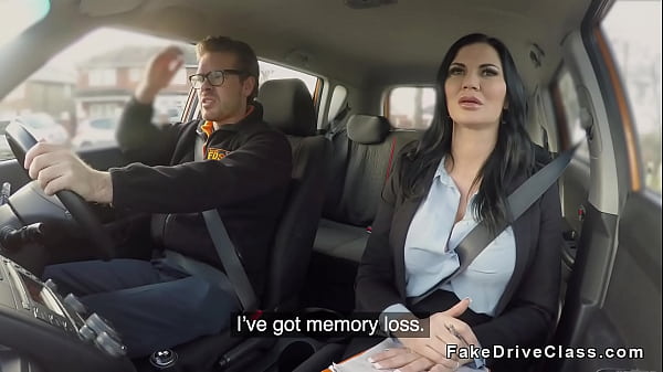 Guy bangs pierced cunt examiner in car 