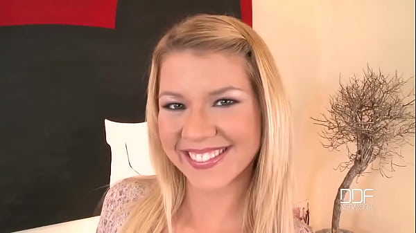 Probing her cunny cavern