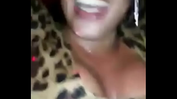 Culona transexual y chichona 