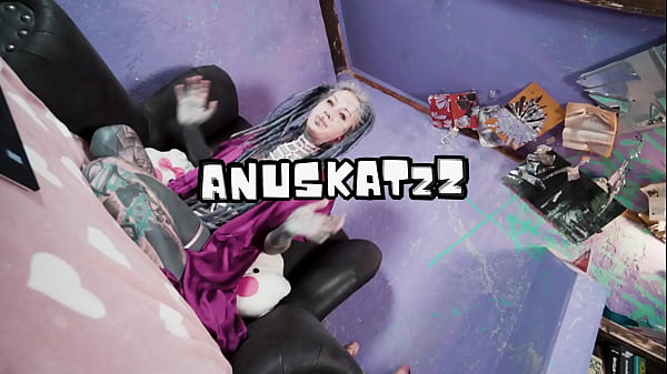 Nonton Tattooed Model Live Show With Anal Play thumbnail