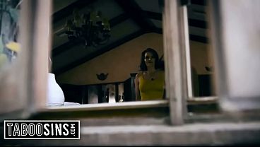 Nonton Horny Milf Fucks Neighbor Who Peeks Through Her Window thumbnail