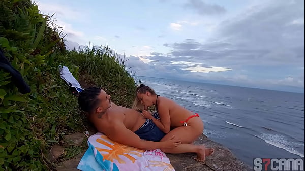 Nonton Casal E Flagrado Fazendo Sexo Na Praia Em Sao Paulo thumbnail