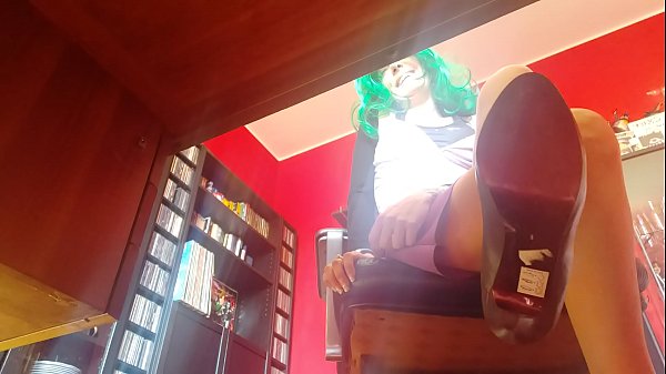 do you like my dirty shoes? stay down thereand youwill see them better