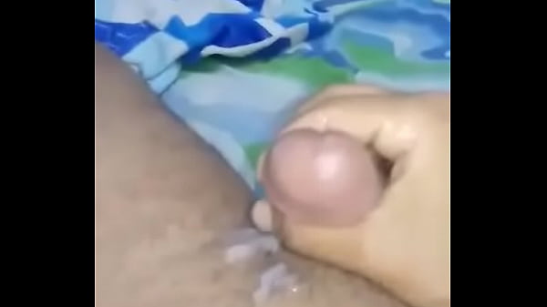 Polic&iacute;a se masturba rico 