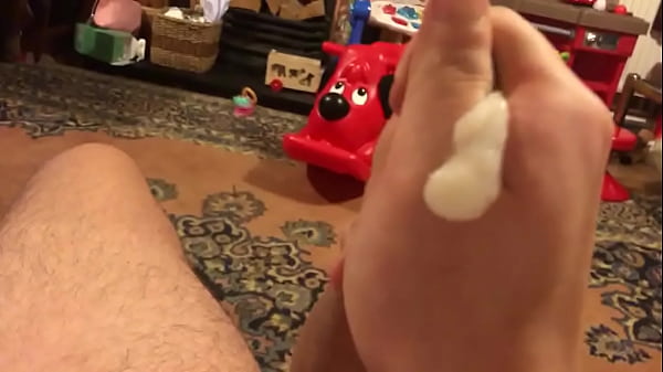 Play MP4 - Wet dick cums fast